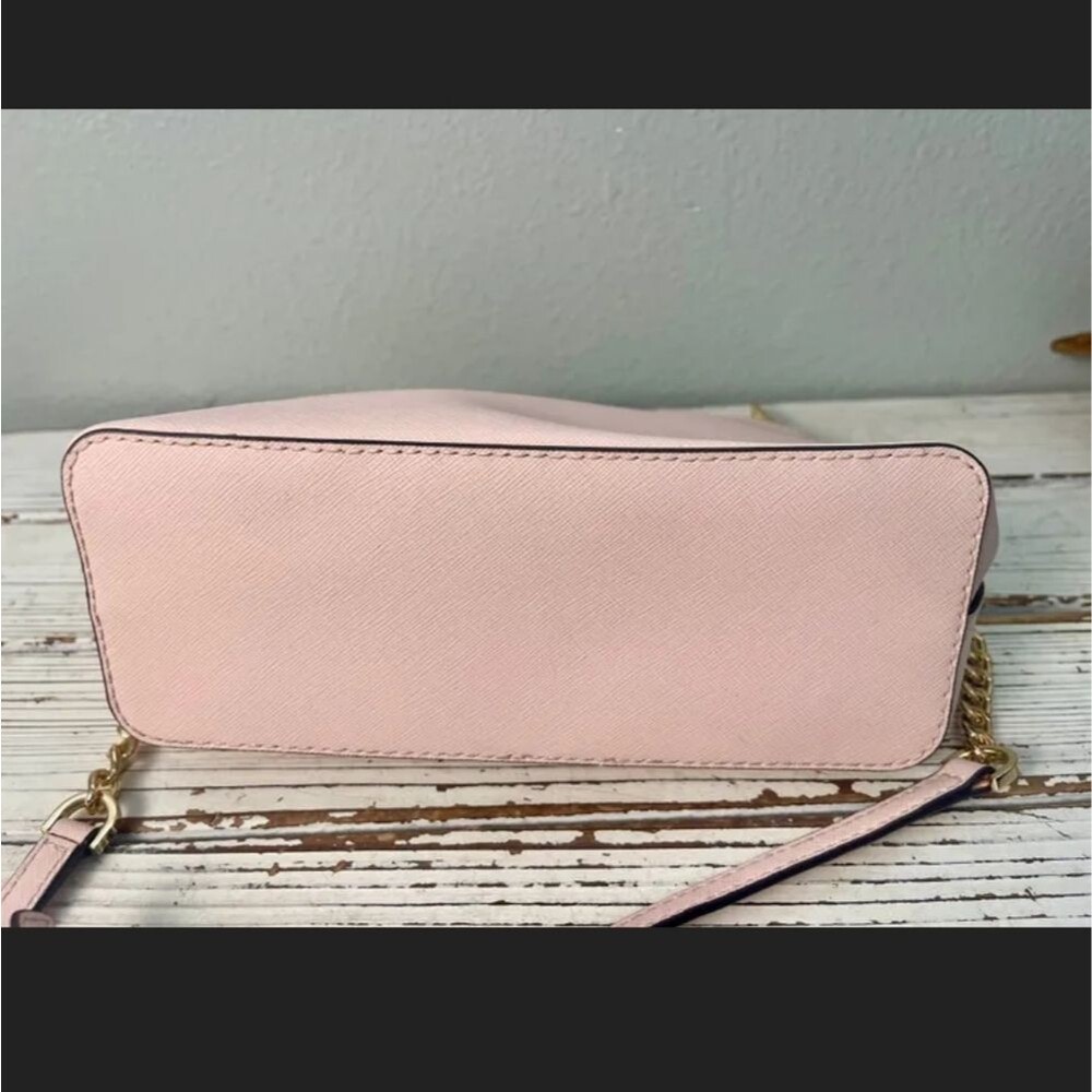 New Michael Kors Blush Leather Large Domed Crossbody Bag Large Cindy - Picture 5 of 6